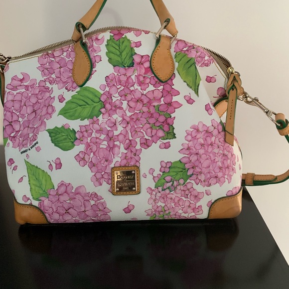 Dooney & Bourke Handbags - Dooney and Burke handbag